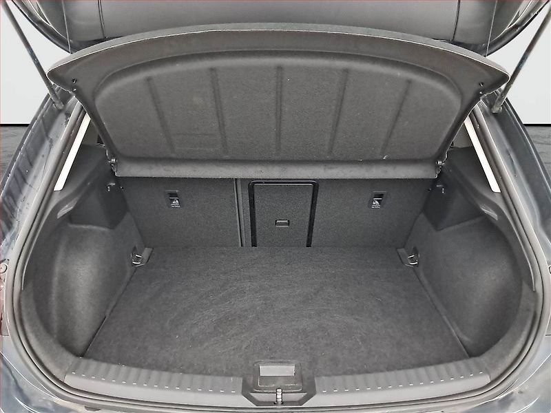 Seat Leon (2020) Xcellence 1.5 TSI, ČR,1.maj - fotka 13 z 17
