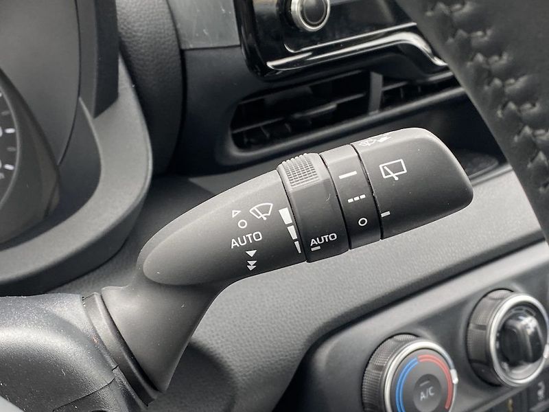 Toyota Yaris 1.5i, ČR-1m, ComTech, záruka - fotka 17 z 31