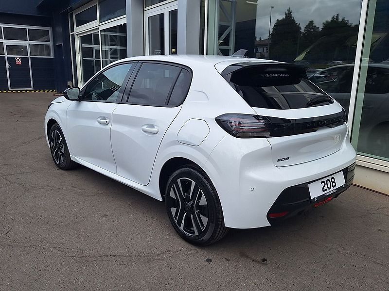 Peugeot 208 (2026) ALLURE 1.2 TURBO 100k MAN6 - fotka 4 z 18