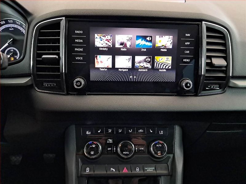 Škoda Karoq (2020) 1.5 TSI - fotka 12 z 18