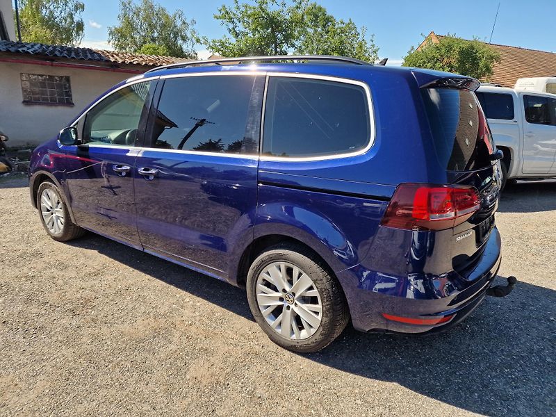 Volkswagen Sharan 2,0TDI 7MÍST KAMERA TAŽNÉ  - fotka 6 z 17