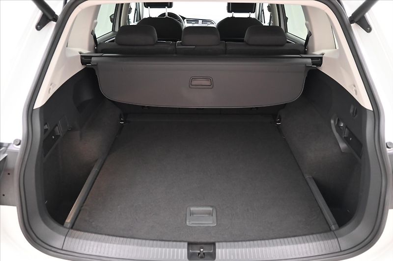 Volkswagen Tiguan Allspace 2,0 TDI 110KW 4MOTION Záruka a - fotka 10 z 31