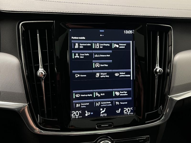 Volvo V90 CC D5 AWD PRO AUT - fotka 30 z 41