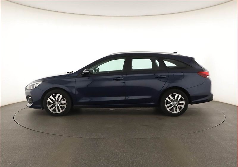Hyundai i30 (2018) 1.6 CRDi, Automat, Tempomat - fotka 3 z 20