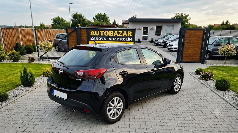 Mazda 2 1.5 sport  66kw  facelit - fotka 33 z 39
