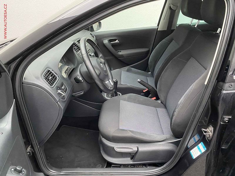 Volkswagen Polo (2011) 1.2 HTP, Style, +kola - fotka 9 z 16