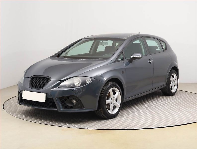 Seat Leon (2008) 2.0 TDI, nová STK, zamluveno - fotka 2 z 16