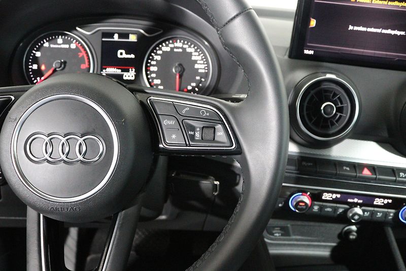 Audi Q2 Advanced 35 TFSI Stronic - fotka 24 z 26