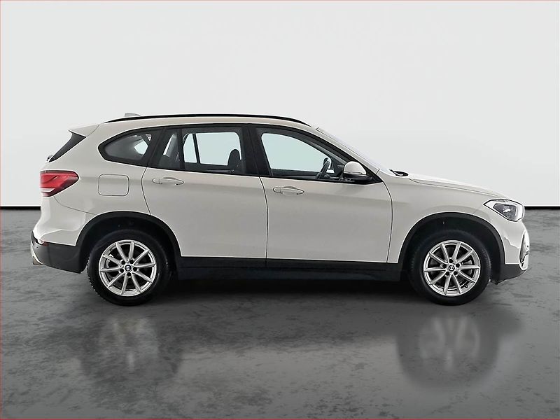 BMW X1 (2022) xDrive20i - fotka 6 z 17