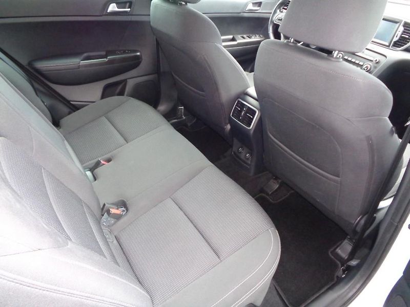 Kia Sportage 1.6 T- GDI 130 kW  M6F - fotka 23 z 29