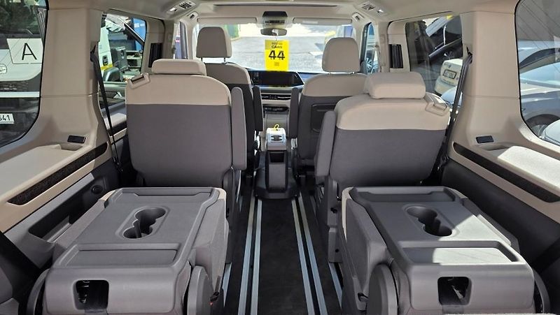 Volkswagen Multivan (2022) 1.4 TSi PHEV Long TZ SoH 97% - fotka 13 z 44