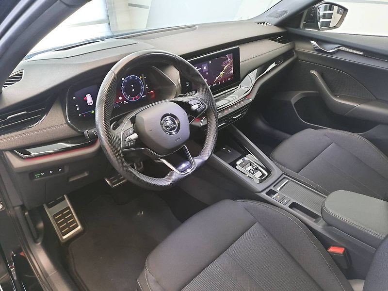 Škoda Octavia (2022) Combi Sportline 2.0 TSI 4x4 (1 - fotka 6 z 31