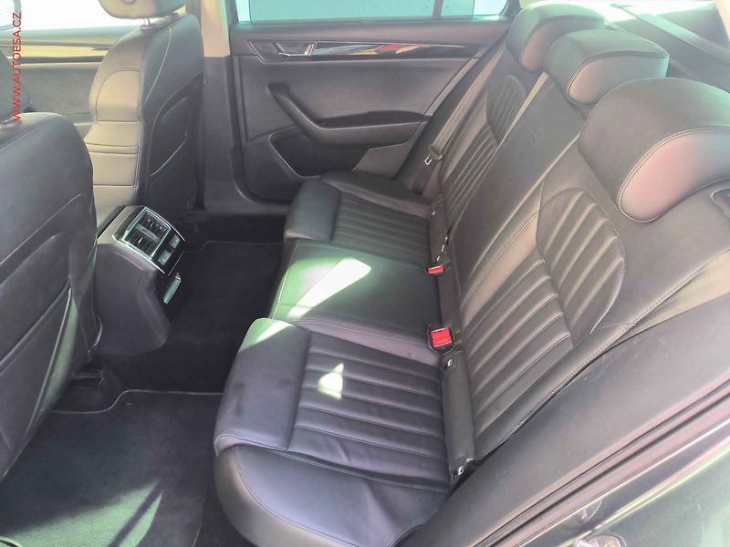 Škoda Superb (2016) 2.0 TDi, L&K, DSG - fotka 10 z 27