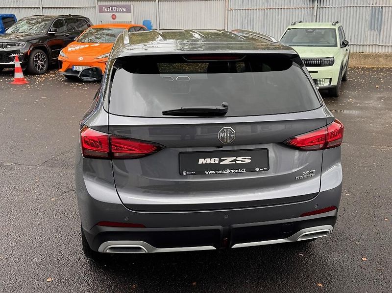MG ZS (2026) 1,5l Hybrid + (197k) Exclusive - fotka 8 z 36