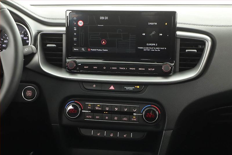 Kia Ceed (2025) 1.5 T-GDI - fotka 11 z 17
