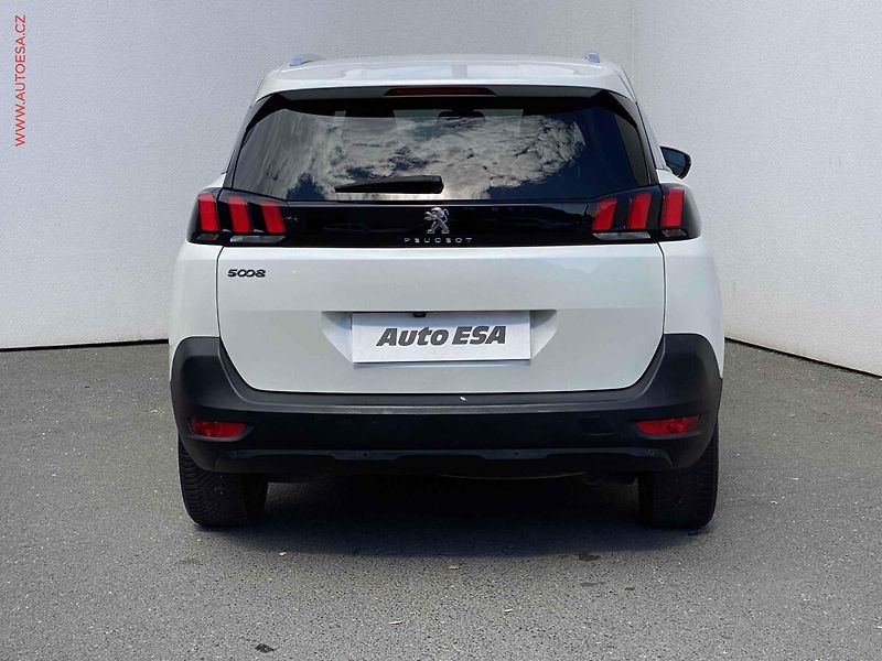 Peugeot 5008 (2019) 1.5 HDi, Active, AT, navi - fotka 5 z 19