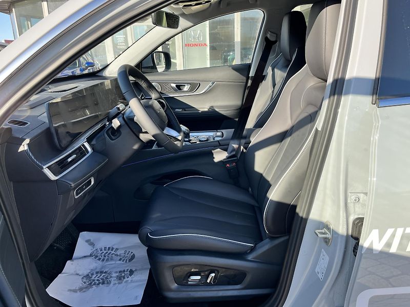 Chery Tiggo 7 (2026) 1,6 UNIQUE 4x4 Demo vůz - fotka 13 z 39