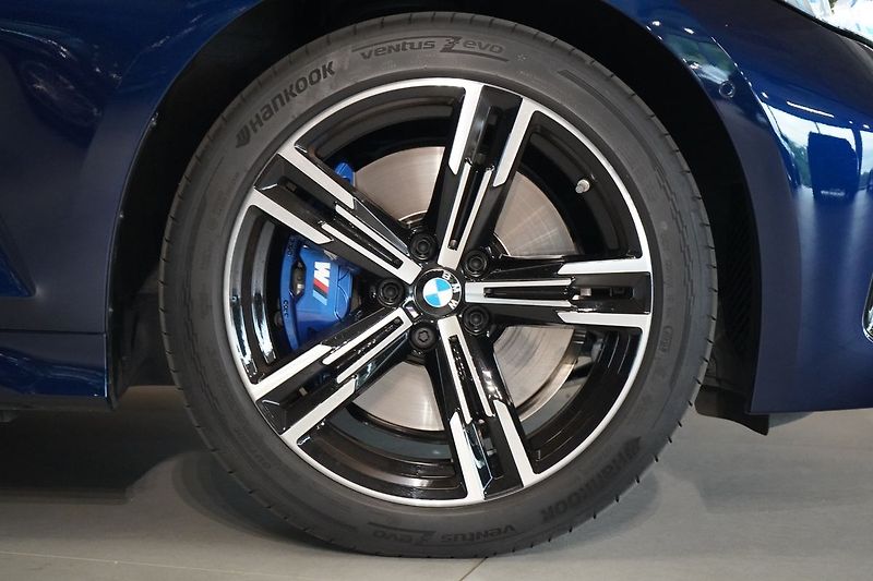 BMW Řada 3 M340i xDrive Touring, Panorama - fotka 7 z 50