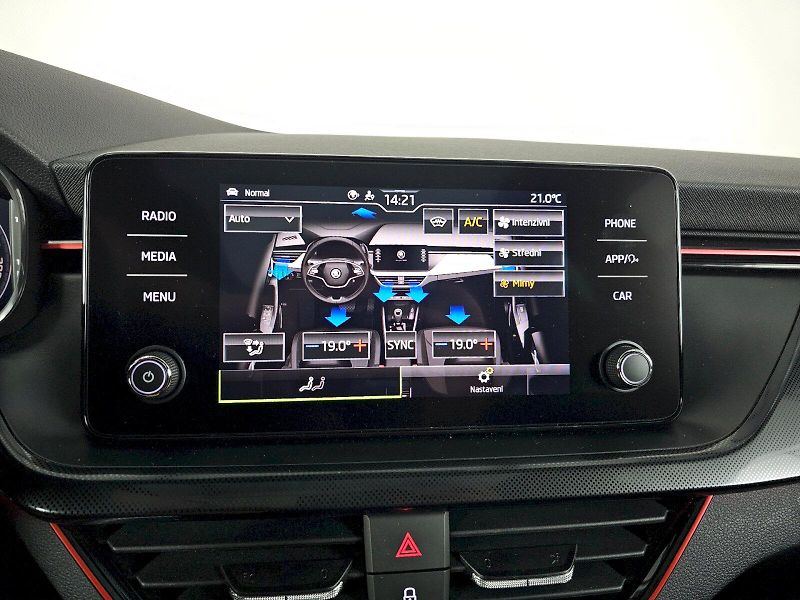 Škoda Scala (2021) 1.5TSi 110kW 6MT MONTE CARLO - fotka 25 z 33
