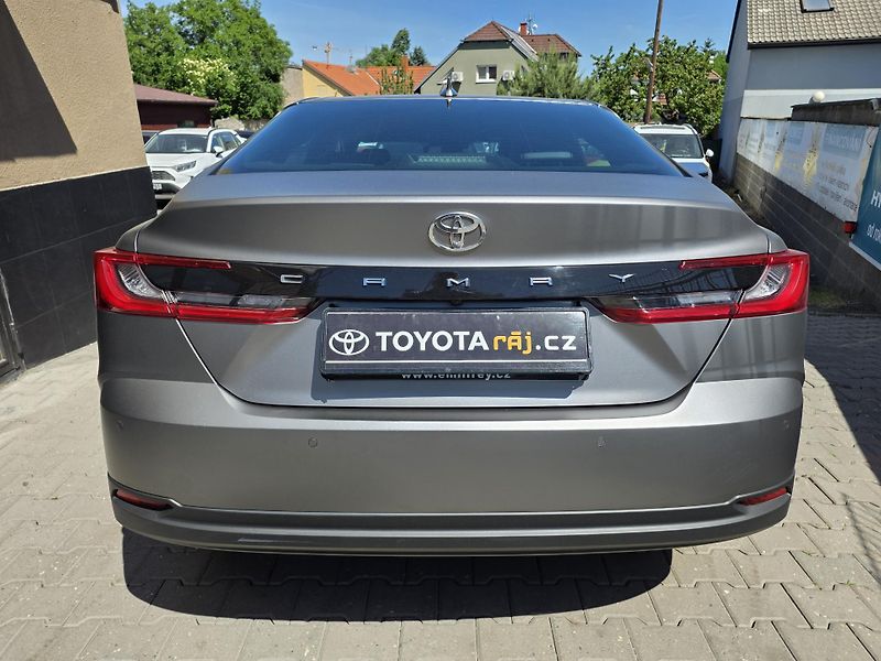 Toyota Camry 2.5-HEV-ZÁRUKA-1.MAJ-FOLIE - fotka 14 z 29