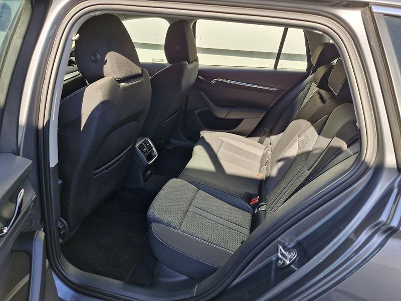 Škoda Octavia IV Style 2,0 TDI (85 kW) M - fotka 10 z 10