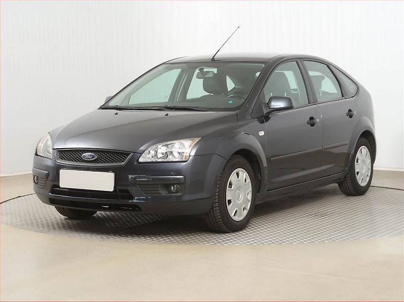 Ford Focus (2008) 1.6 16V, po STK, rezervace - fotka 2 z 16