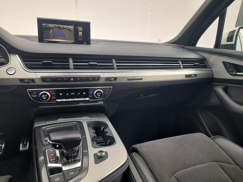 Audi Q7 45 TDI 170 kW quattro - fotka 16 z 24