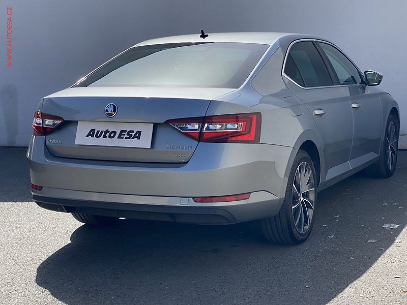 Škoda Superb (2015) 2.0 TDi 4x4, ČR, Style, DSG - fotka 4 z 18