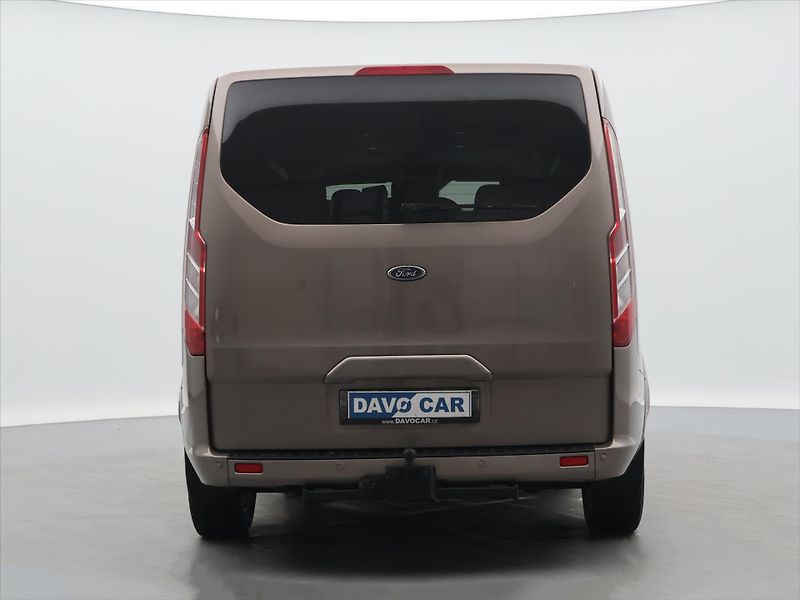 Ford Tourneo Custom 2,0 TDCi Titanium L2 CZ DPH - fotka 6 z 27