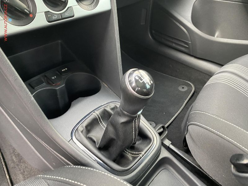 Volkswagen Polo (2012) 1.2 TSi, Match - fotka 15 z 15