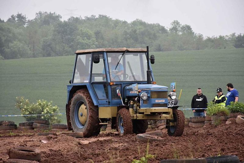 Z Traktoriády v Třebízi.