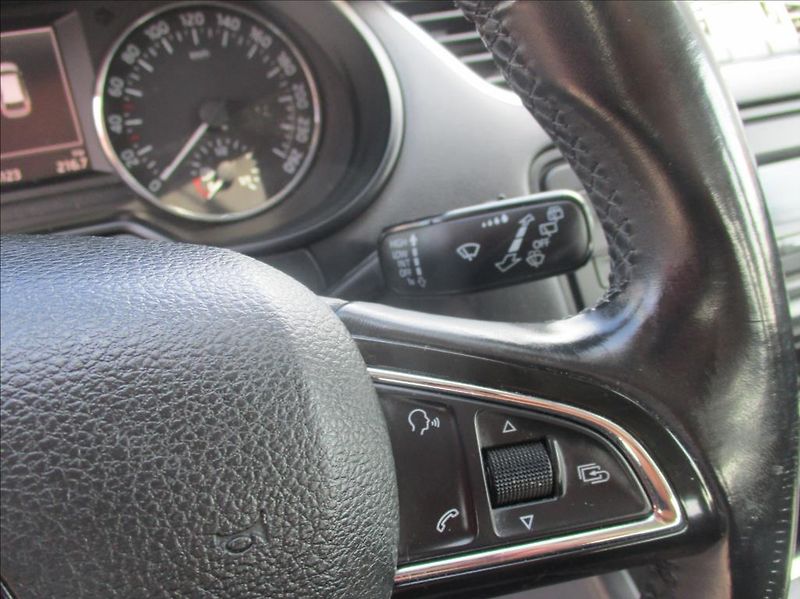 Škoda Octavia 1,6 TDI, Eleg, ZAMLUVENA - fotka 20 z 32