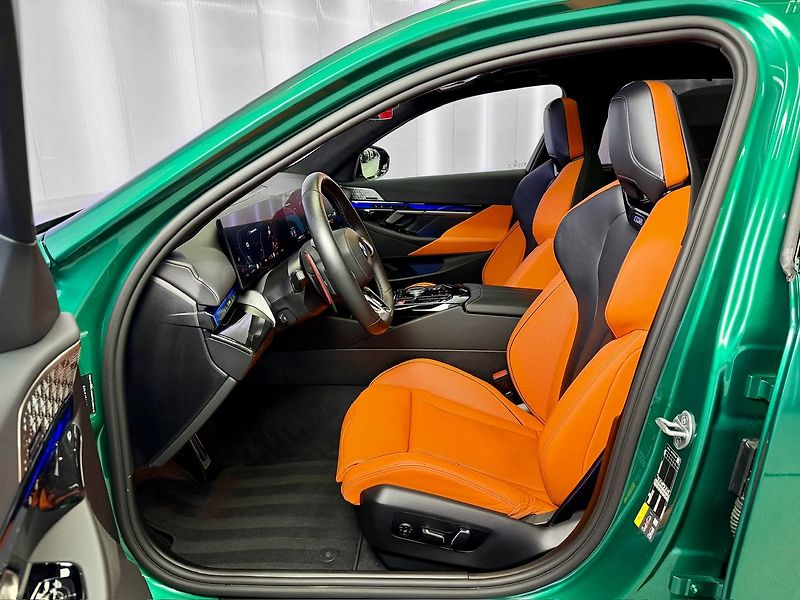 BMW M5 xDrive 535 KW M-DRIVE PROFESSI - fotka 10 z 39