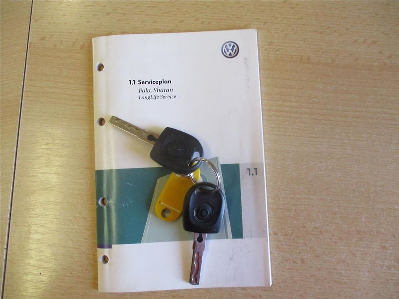 Volkswagen Polo 1,2 i,servisní kniha,ABS, - fotka 19 z 24