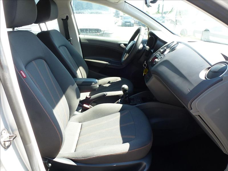 Seat Ibiza 1,2 TDI 3,4-3,9 l/100km  EcoMo - fotka 29 z 54