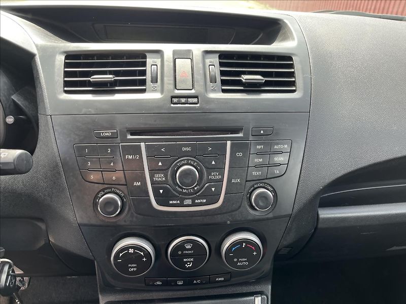 Mazda 5 1,8 i 7.MÍST KLIMA SERVIS - fotka 16 z 41