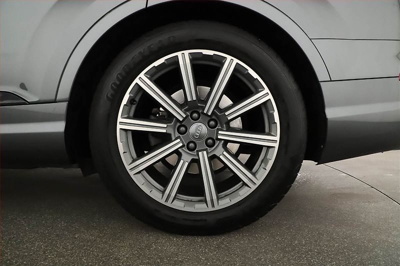 Audi Q7 (2019) S-Line 50 TDI - fotka 21 z 21