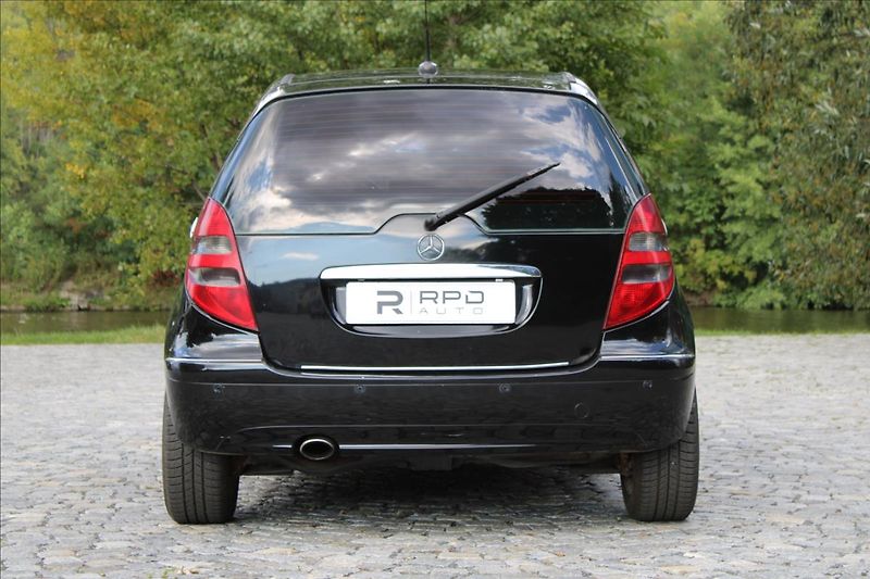 Mercedes-Benz Třídy A A150i / 70kW - na díly !!! - fotka 9 z 26