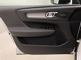 Volvo XC40 (2026) B4 AUT DARK PLUS - náhled 7