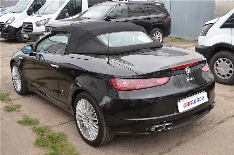 Alfa Romeo Ostatní (2010) SPIDER 2,2 JTS - fotka 6 z 23