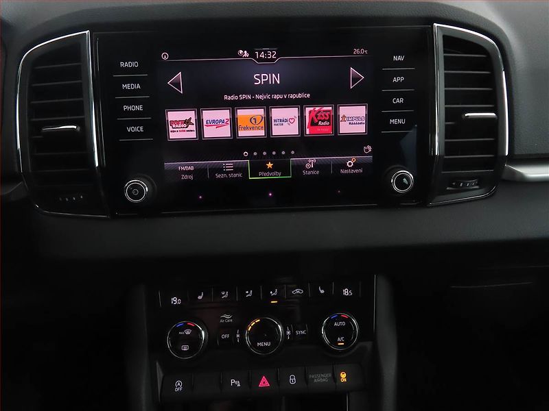 Škoda Karoq (2022) Ambition Plus 2.0 TDI - fotka 12 z 16