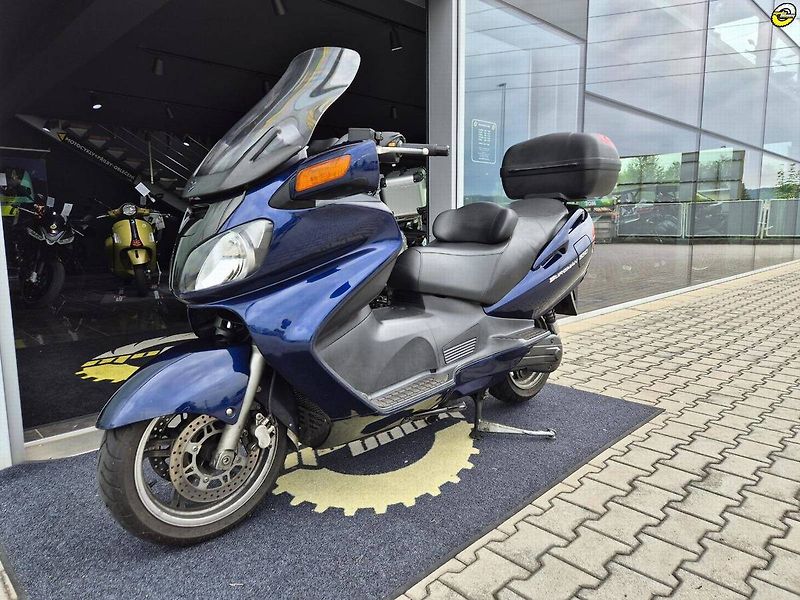 Suzuki Burgman 650 (2002) - fotka 8 z 22