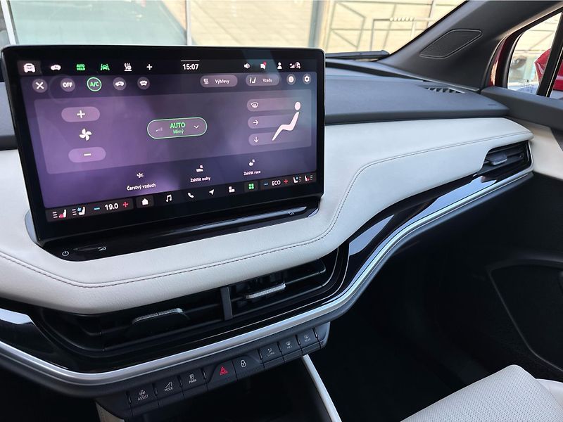 Škoda Elroq 85x 210 kW 82 kWh TČ L&K - fotka 19 z 30