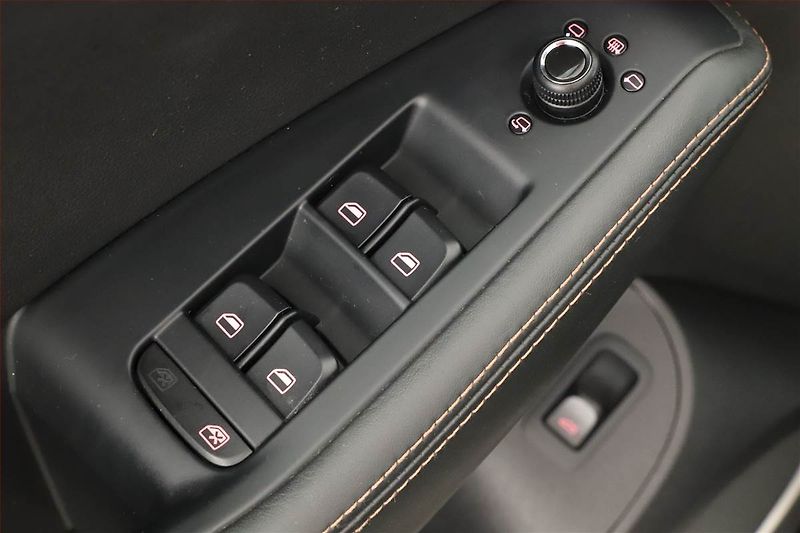 Audi Q5 (2011) 3.0 TDI, 4X4, Automat, Navi - fotka 9 z 20