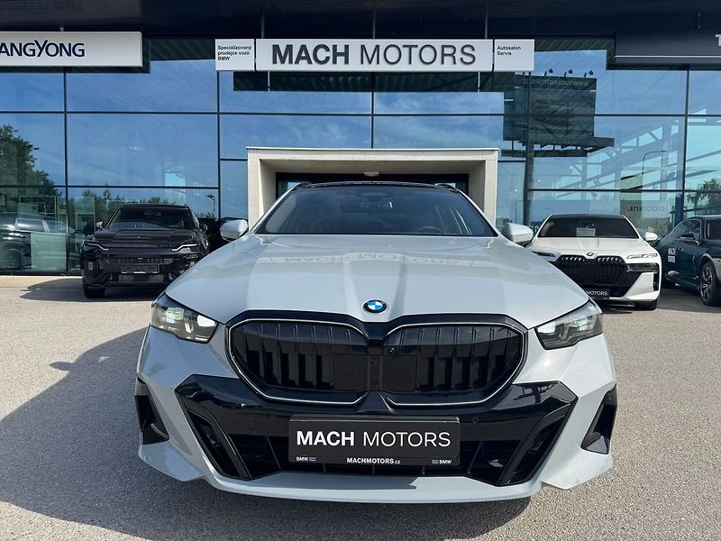 BMW Řada 5 540d xDrive Touring Nezávislé - fotka 3 z 28