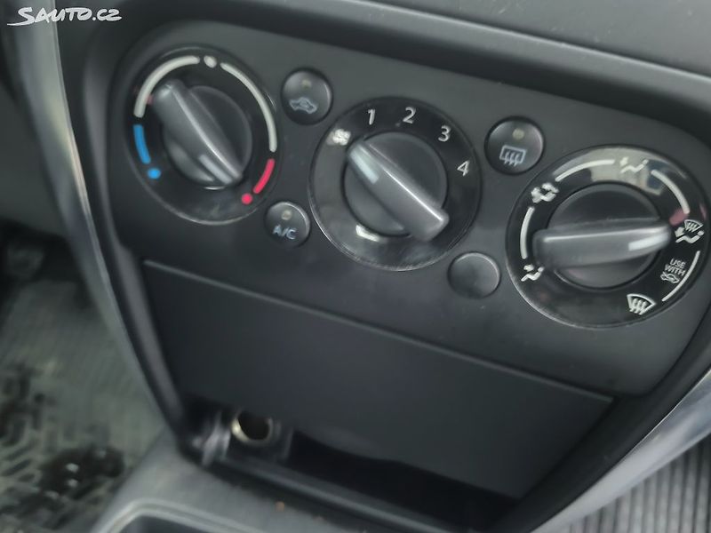 Suzuki SX4 4X4,KRÁSNÝ,95KM,1MAJ74L,VÝBAVA - fotka 11 z 22