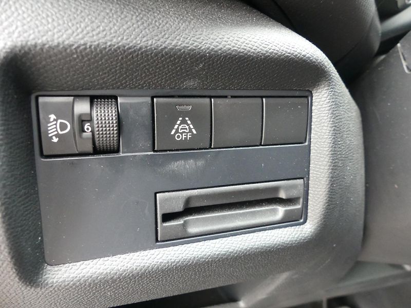 Citroën C5 Aircross (2023) 1,2 PureTech 130 MAN6 SHINE - fotka 19 z 20