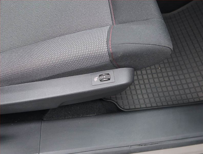 Citroën C4 Cactus (2019) 1.2 PureTech, Serv.kniha - fotka 16 z 17