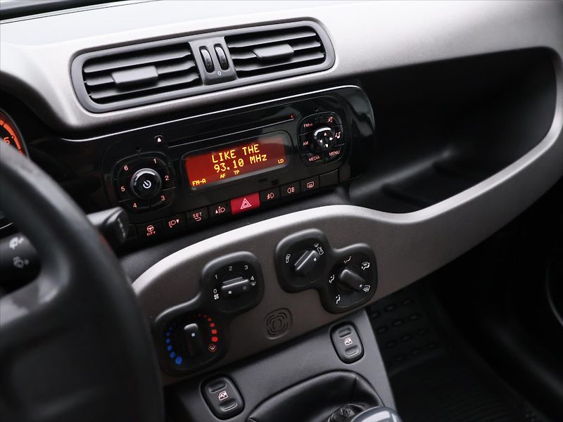 Fiat Panda 1.2 51kW Easy Klima LPG - fotka 13 z 24