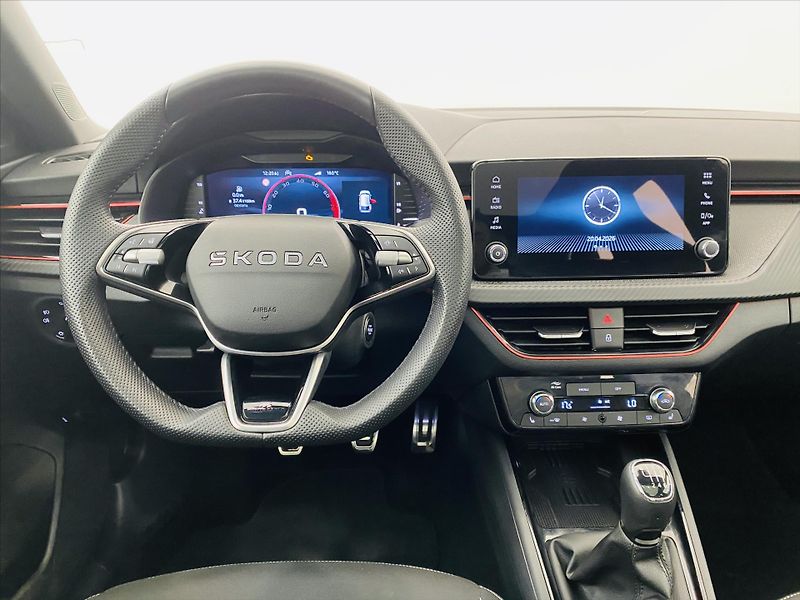 Škoda Scala 1,5 TSI 110kW Monte Carlo - fotka 10 z 27